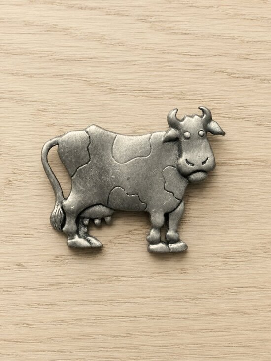 JJ Jonette Jewelry - JJ Jonette Pewter Cow Brooch Pin Vintage Farm Dairy Animal 2" Signed
